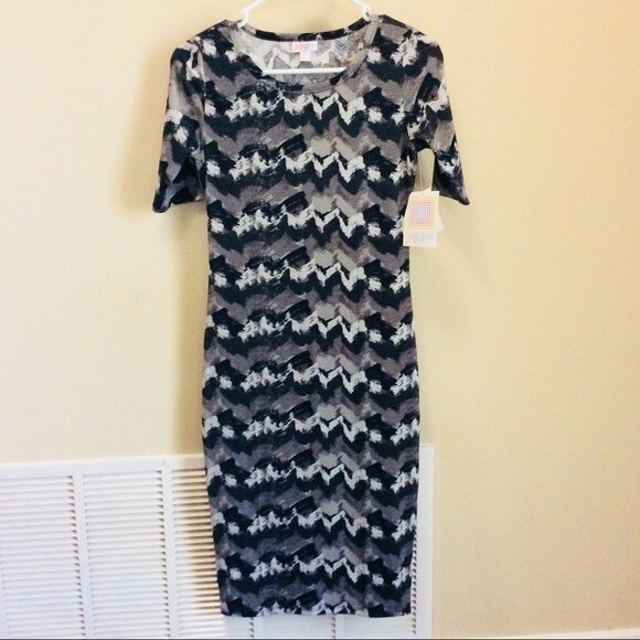 NWT Lularoe Gray and Black Chevron Midi Julia Dress in Women's Size XXS - Picture 2 of 9